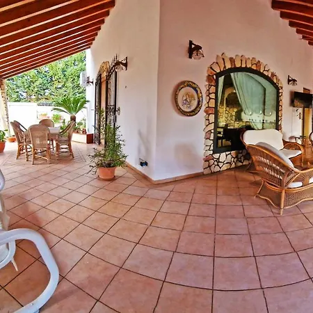 Vila Sara *